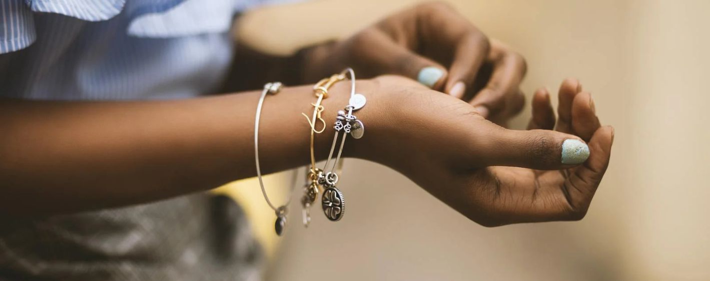 Les différents types de bracelets | styles, particularités et conseils pour bien les choisir