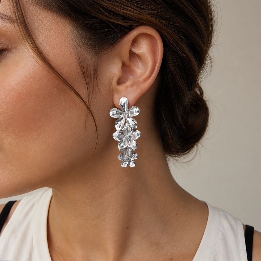 Boucles d'oreilles pendantes avec trois fleurs en acier inoxydable argenté