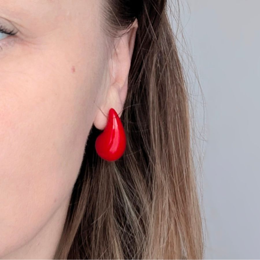 boucles d'oreilles en forme de goutte d'eau de couleur rouge