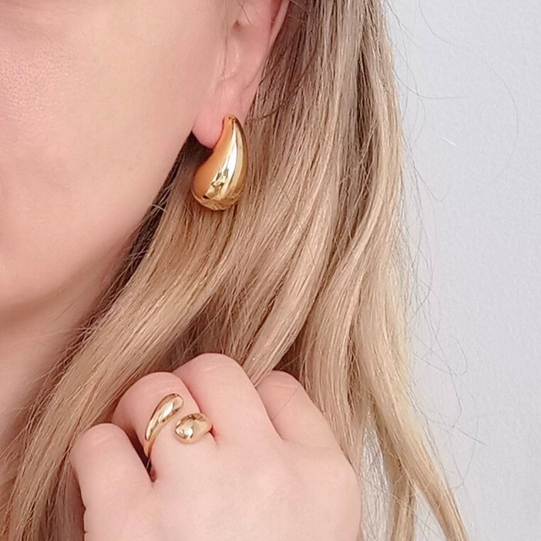 Boucles d&#39;oreilles Drop goutte d&#39;eau acier inoxydable dorée portée taille L