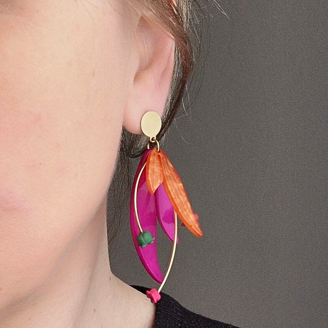 boucles d&#39;oreilles fantaisie fleurs et pétales multicolores polymère