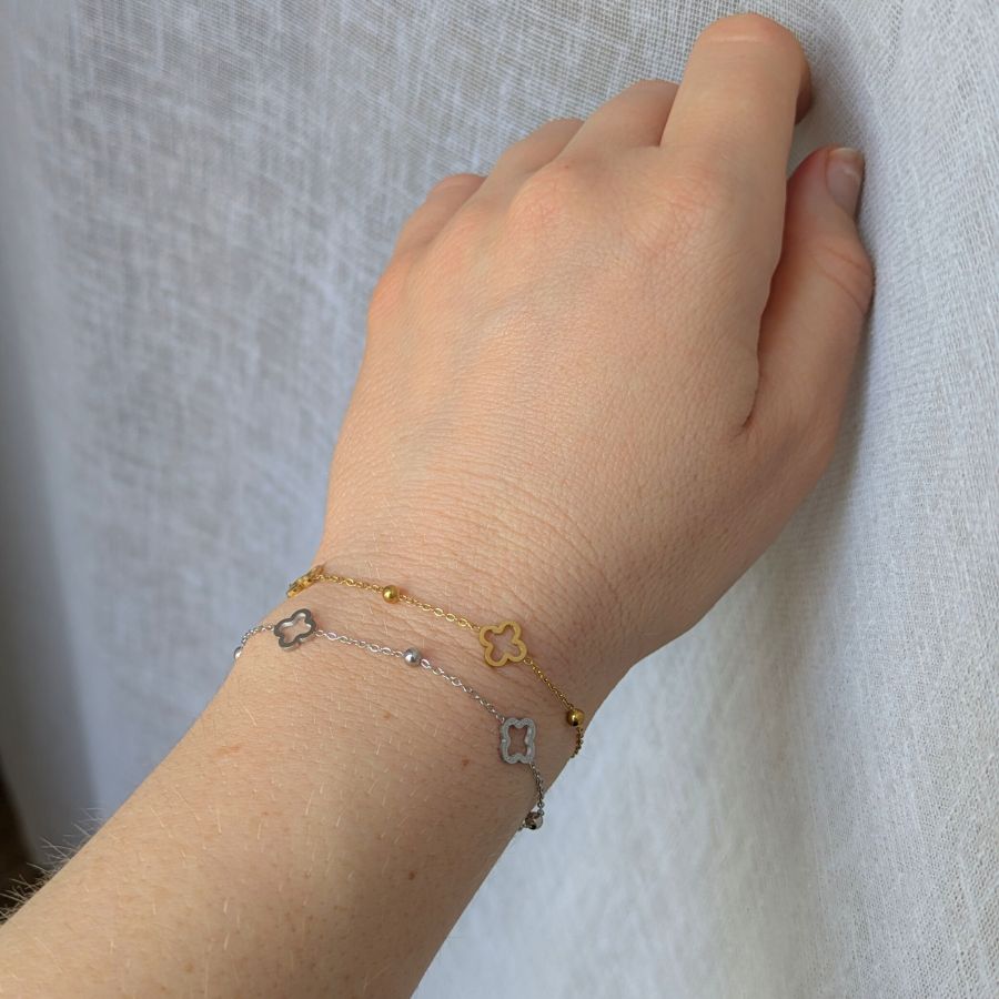 Bracelet trèfle et perles en acier inoxydable doré
