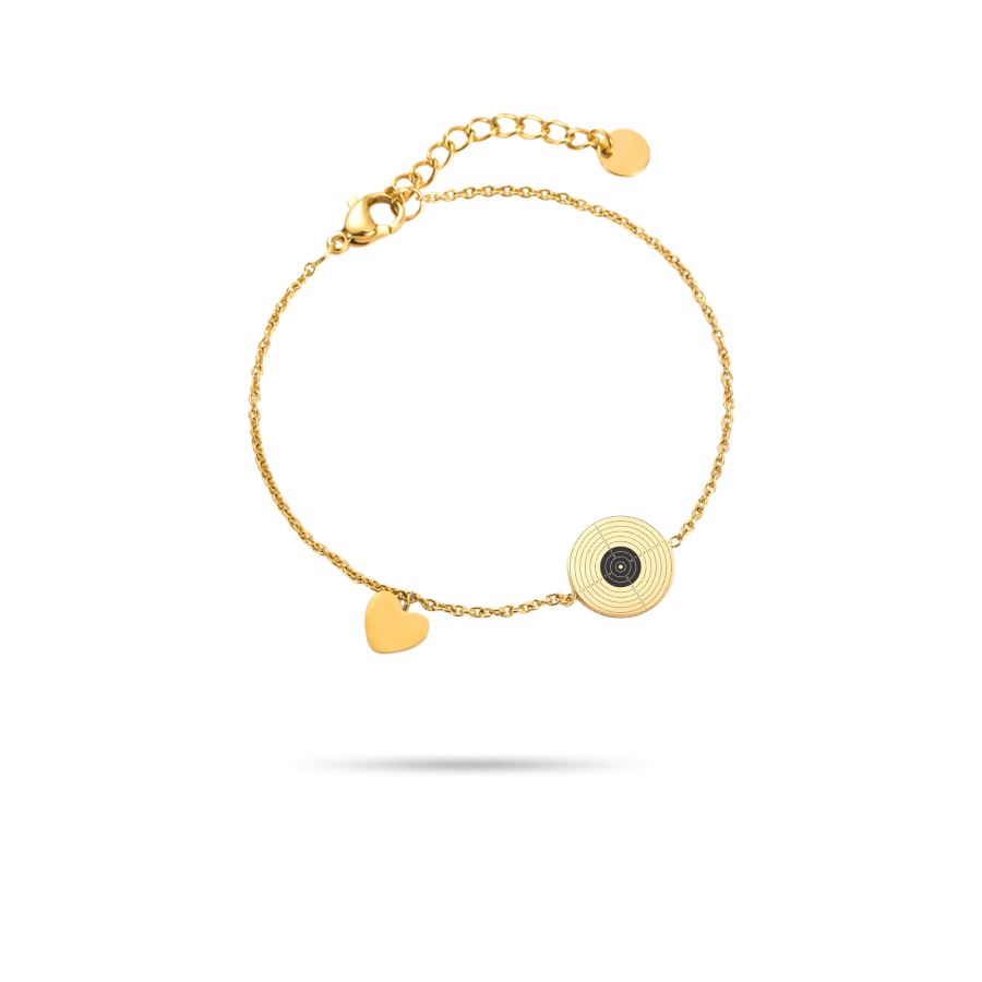 Bracelet femme avec médaille gravée de la cible pistolet en acier inoxydable doré