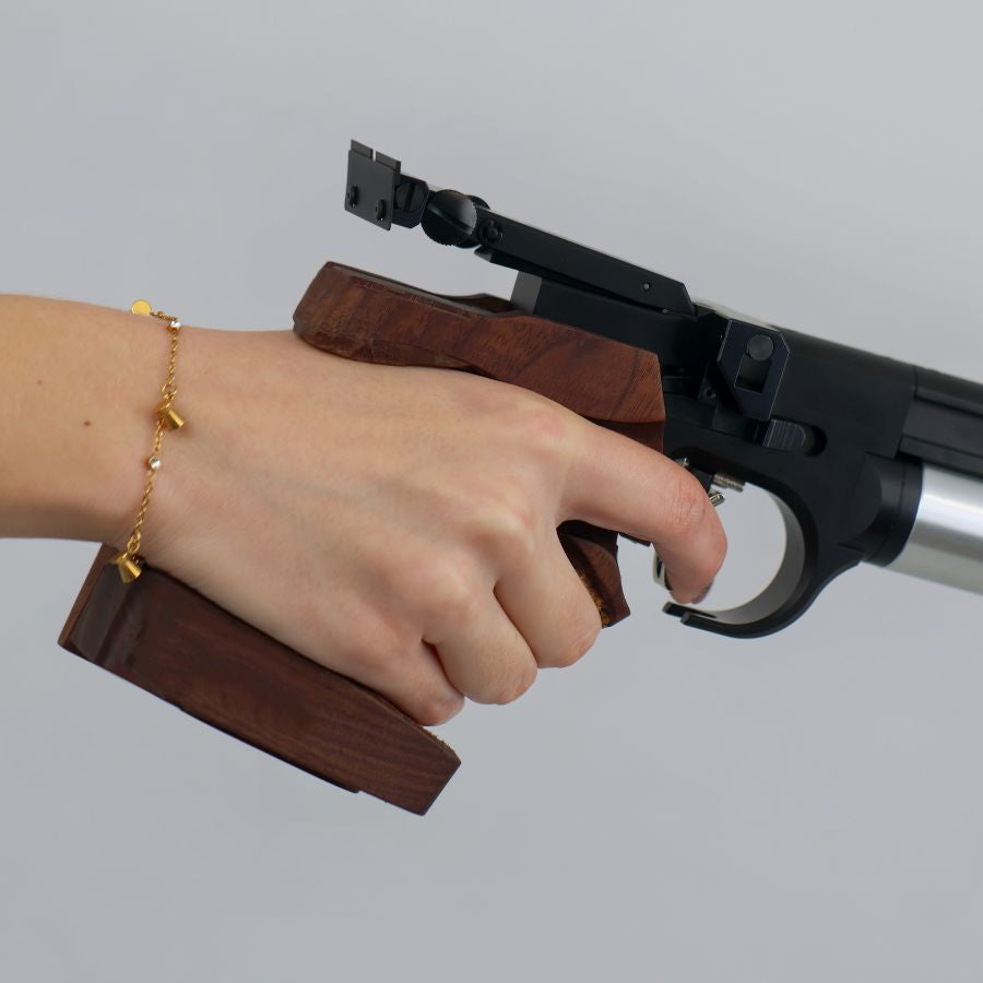 PRÉ-COMMANDE Bracelet avec strass et breloques en forme de plomb acier inoxydable | Ambre