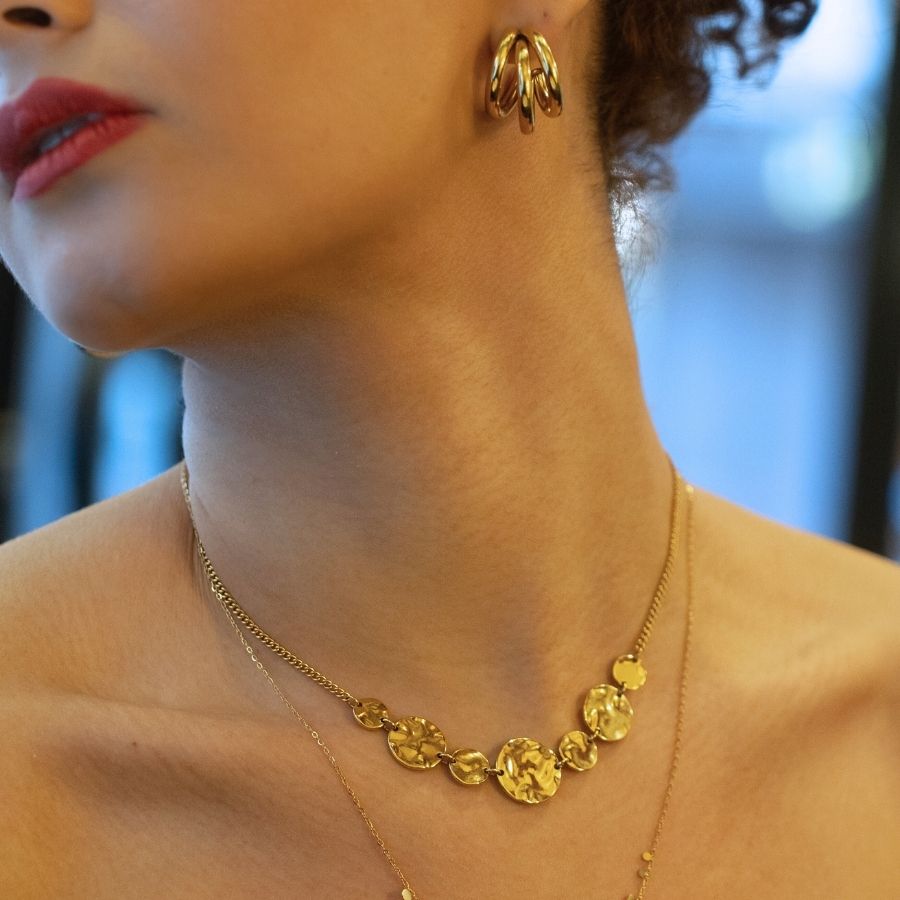 Collier pampilles martelées en acier inoxydable doré