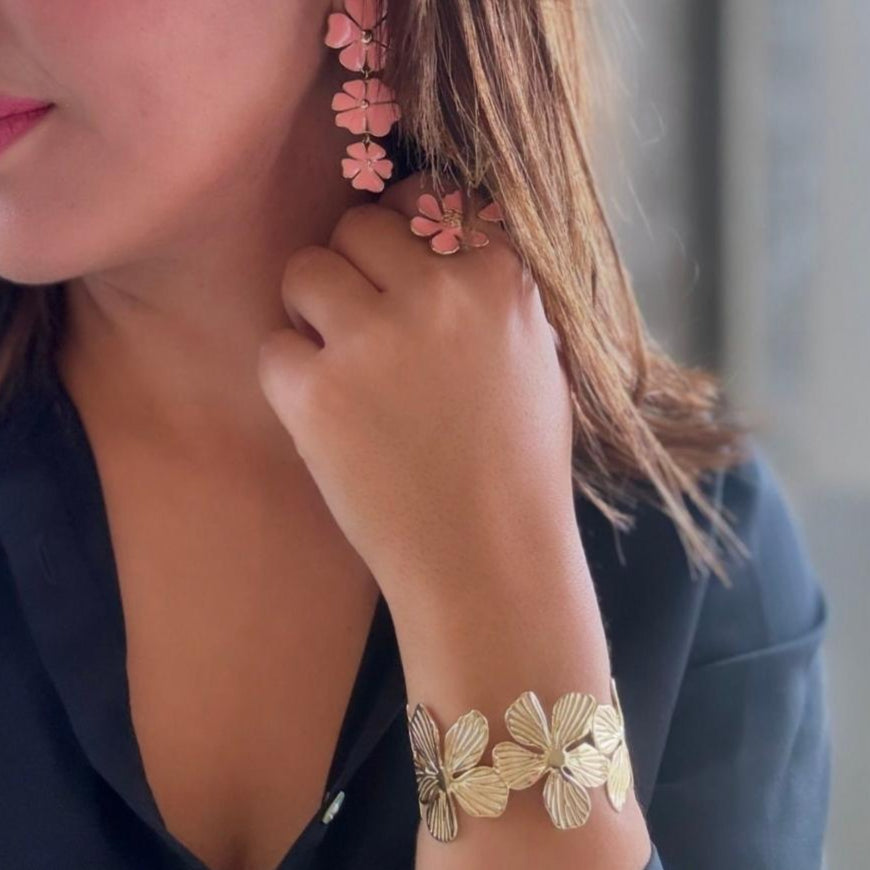 Bracelet jonc fleur acier inoxydable doré